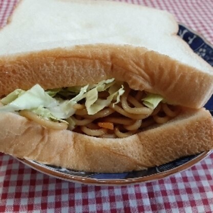 残った焼きそばで簡単にできました。有難うございました。